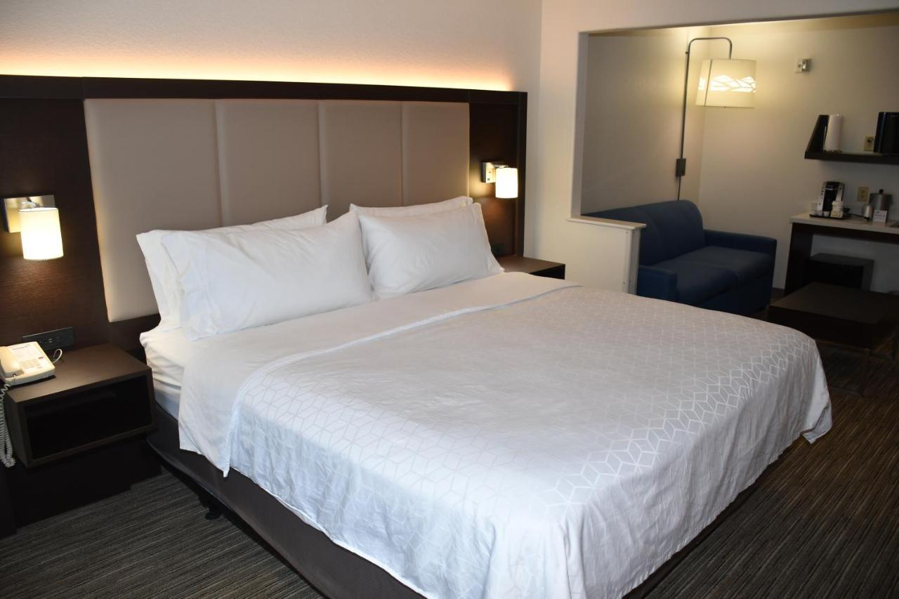 Holiday Inn Express Hotel & Suites Evanston By Ihg Esterno foto