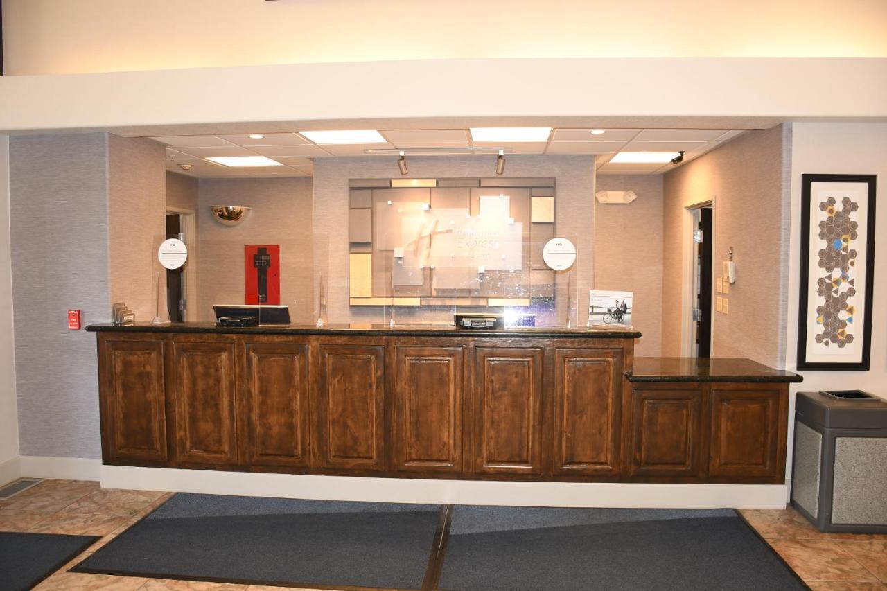 Holiday Inn Express Hotel & Suites Evanston By Ihg Esterno foto