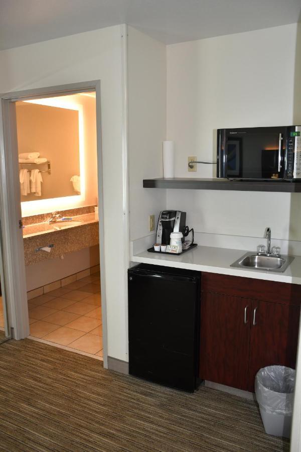 Holiday Inn Express Hotel & Suites Evanston By Ihg Camera foto