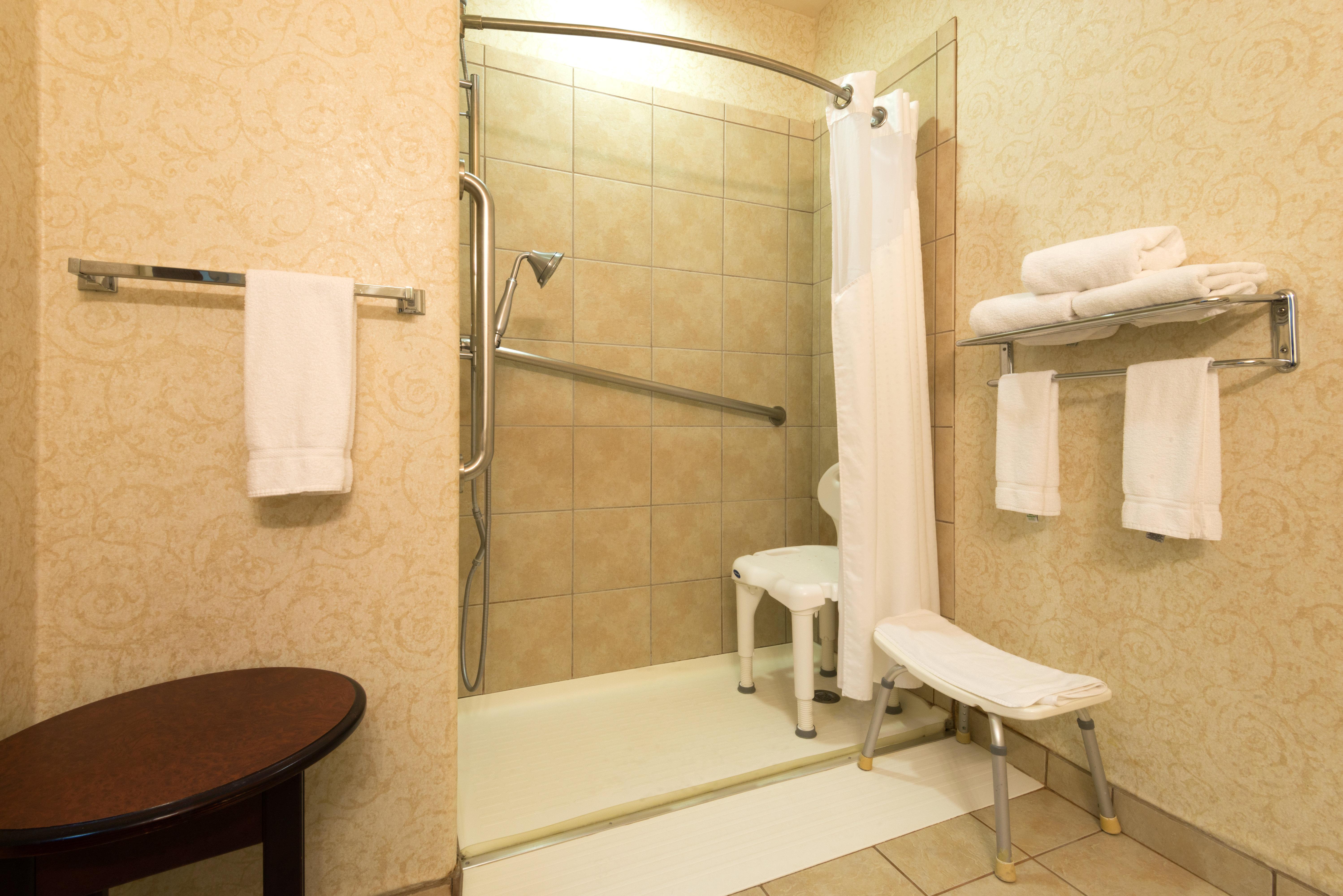 Holiday Inn Express Hotel & Suites Evanston By Ihg Esterno foto