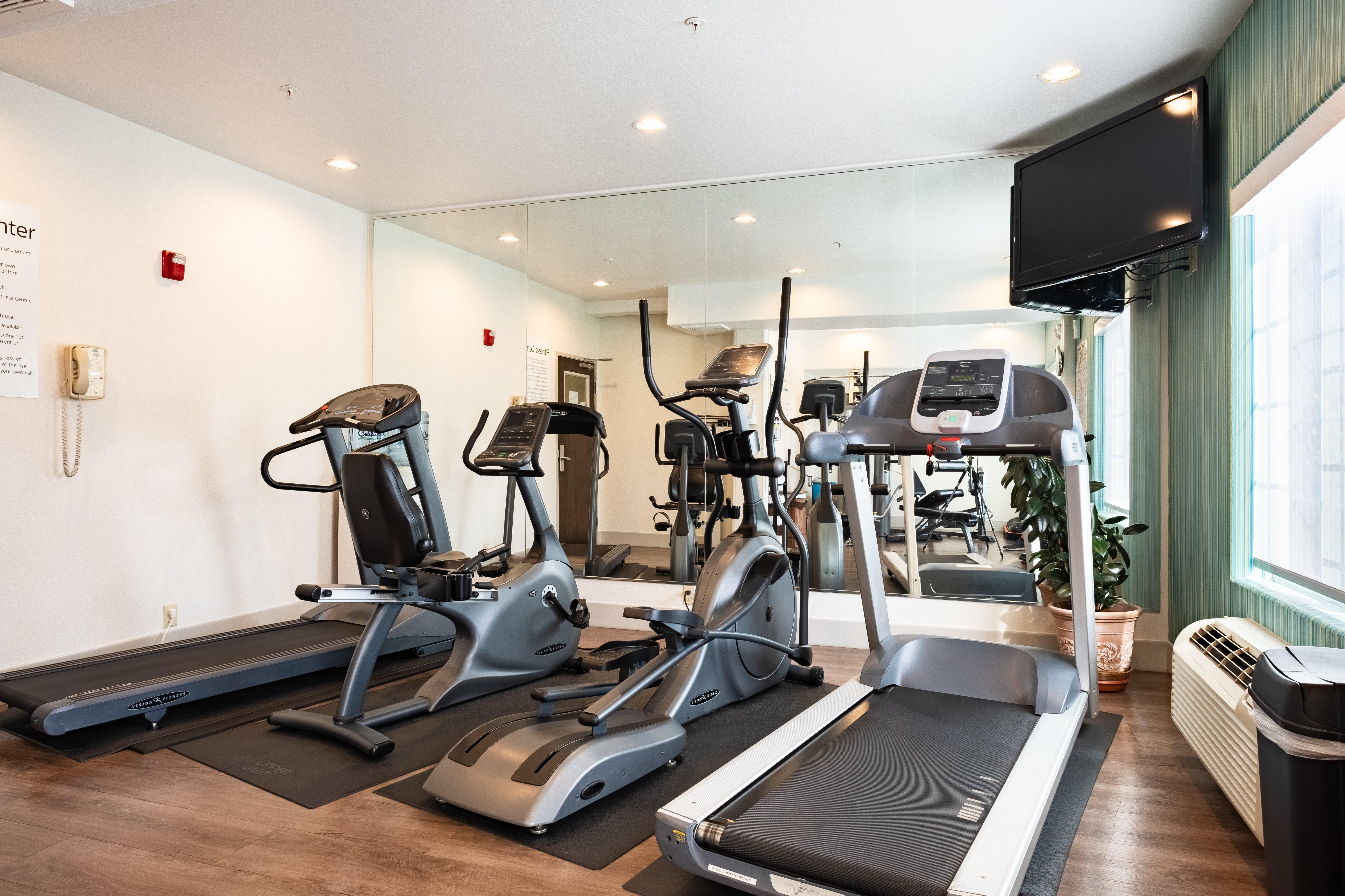 Holiday Inn Express Hotel & Suites Evanston By Ihg Esterno foto
