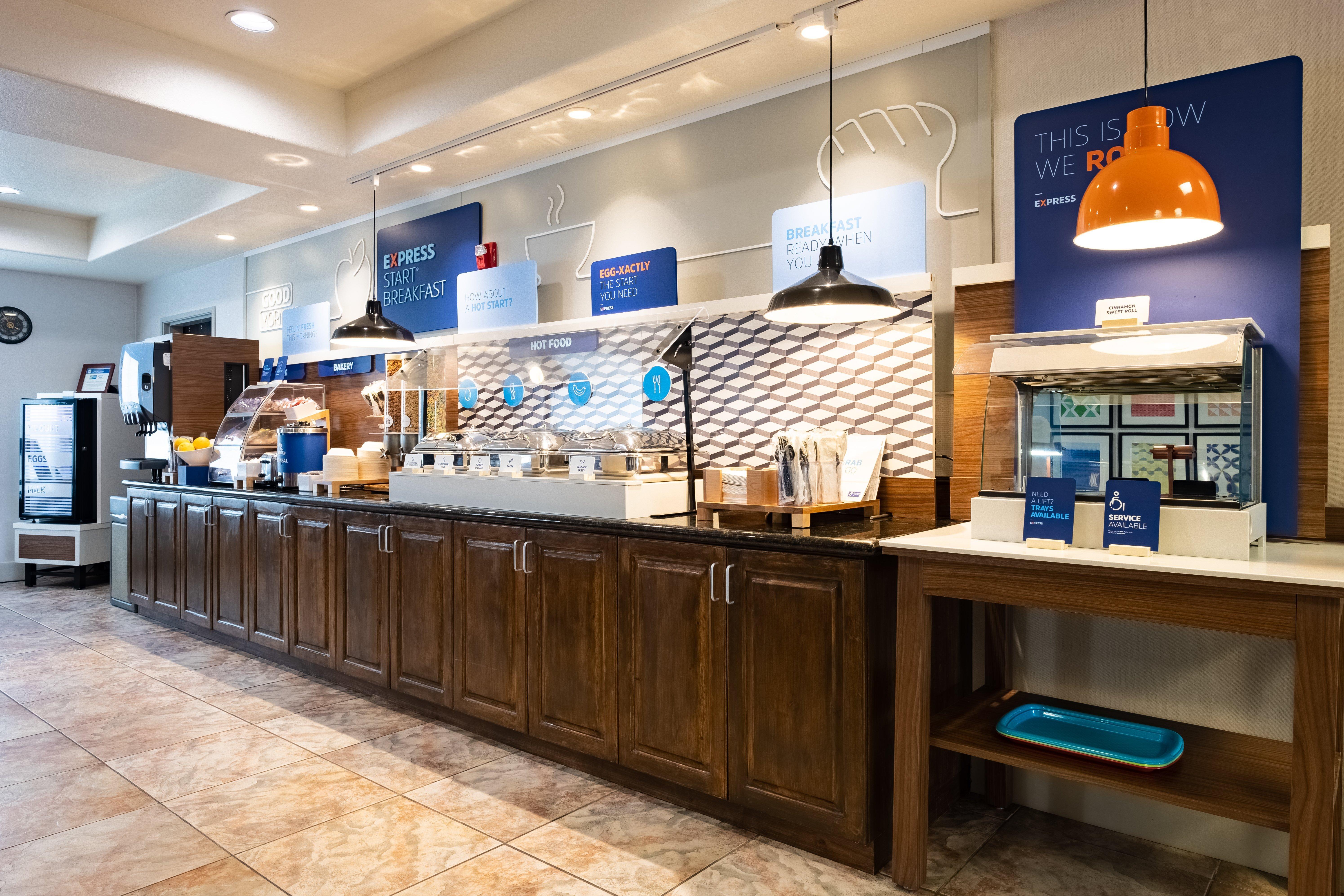 Holiday Inn Express Hotel & Suites Evanston By Ihg Esterno foto