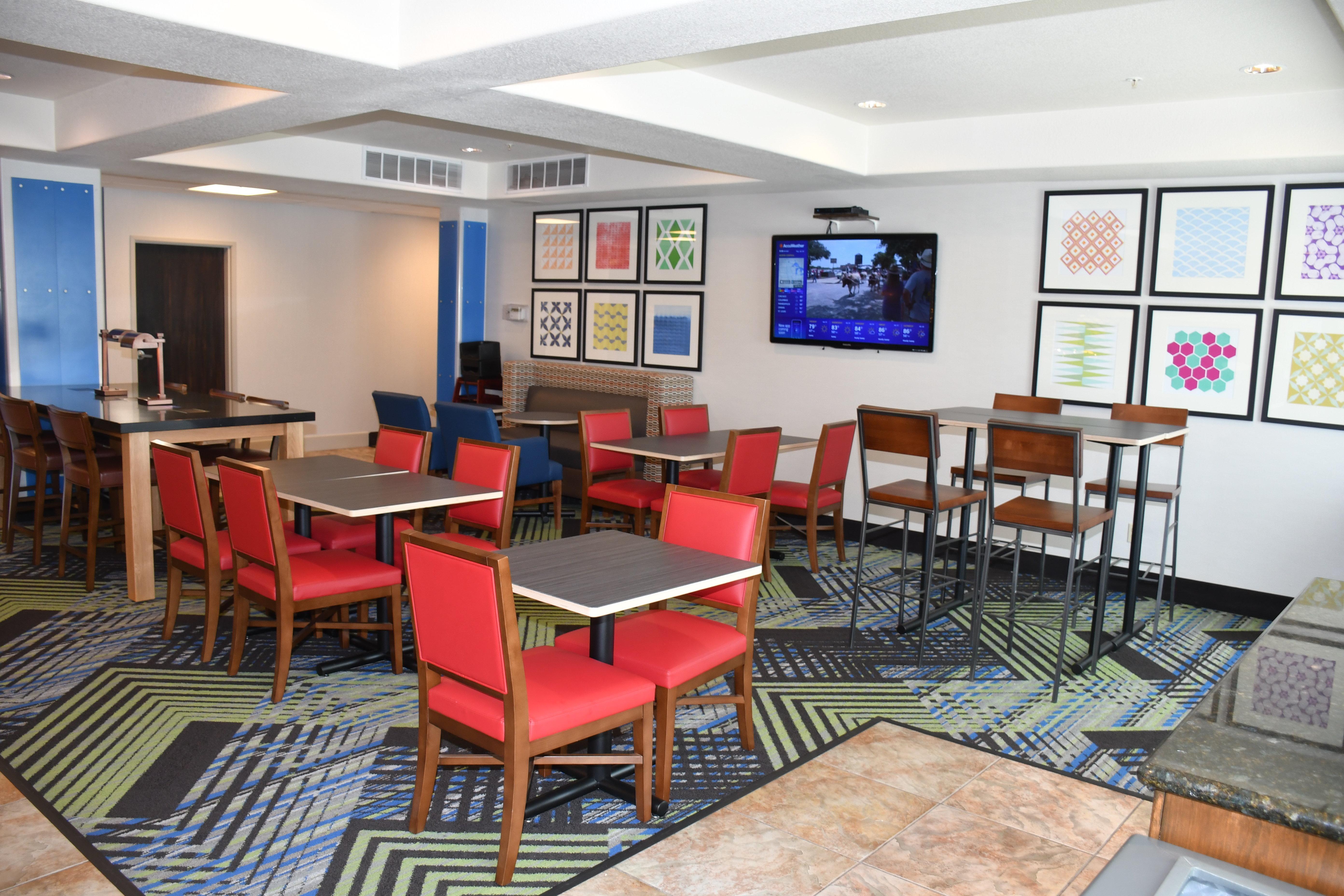 Holiday Inn Express Hotel & Suites Evanston By Ihg Esterno foto