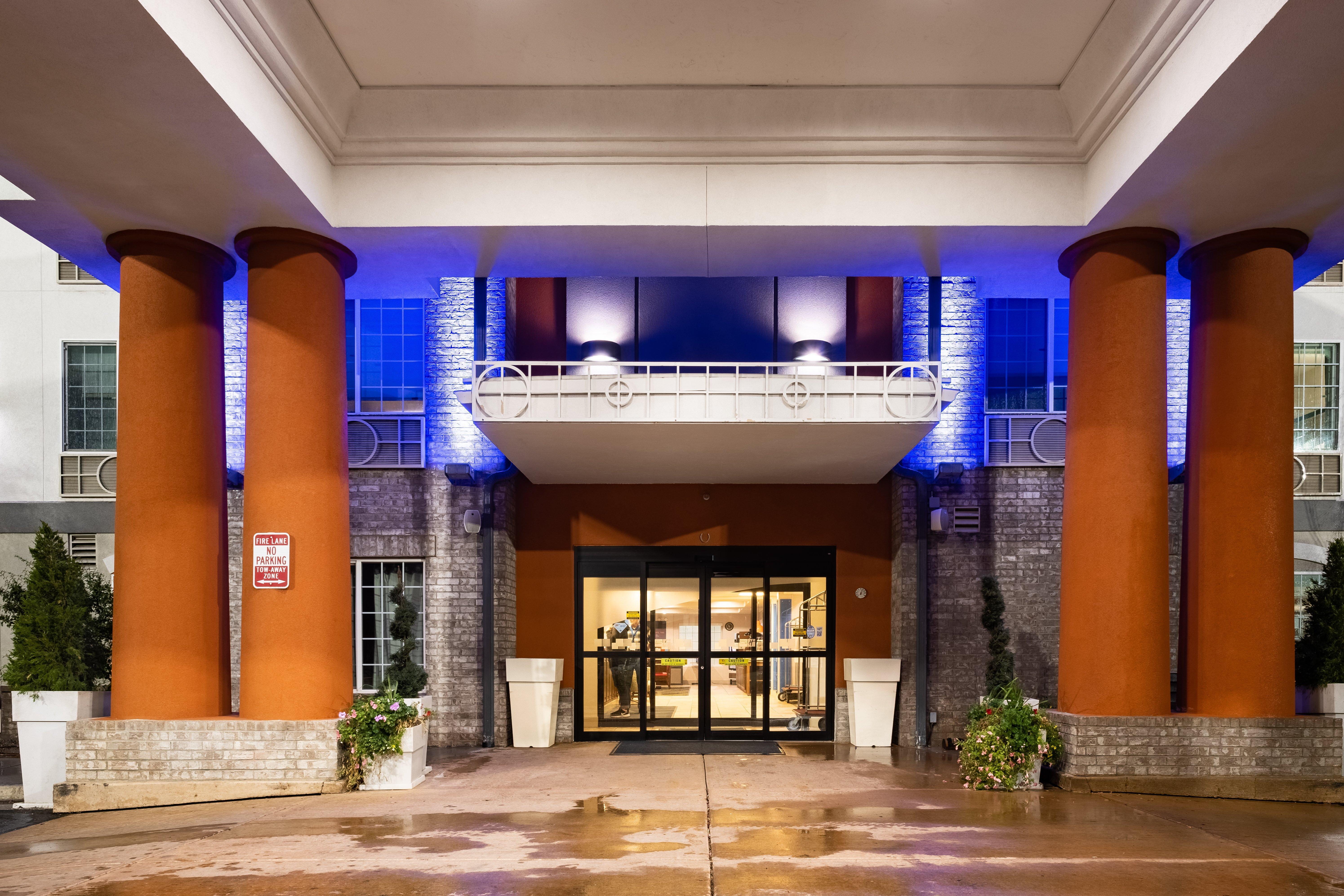 Holiday Inn Express Hotel & Suites Evanston By Ihg Esterno foto