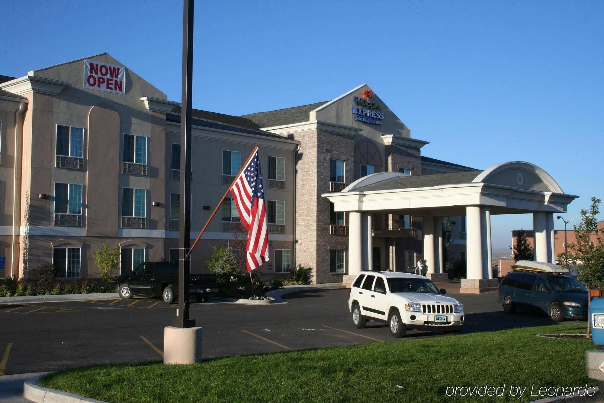 Holiday Inn Express Hotel & Suites Evanston By Ihg Esterno foto